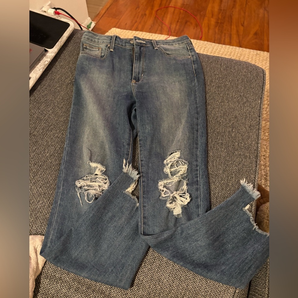Cropped Ripped Denim, size 26. Brand: Just Black.